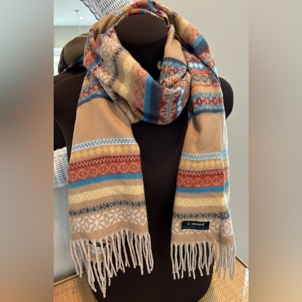 V. Fraas Cashmink Scarf / shawl gorgeous print new without tags!